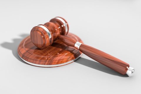 gavel-2492011_1280